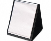 ShowFile Vertical Display Easel, 20 Letter-Size Sleeves, Black